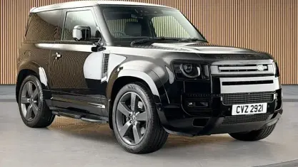 Used Land Rover Defender S 525 HP (386 kW) 2023 Santorini black SUV