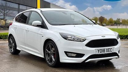 Begagnad Ford Focus ST-Line X 140 HK (102 kW) 2017 Vit Halvkombi