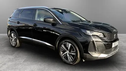 Used Peugeot 5008 Allure Premium 131 HP (96 kW) 2022 SUV
