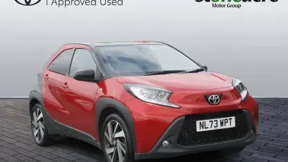Used Toyota Aygo X 72 HP (52 kW) 2023 Red SUV