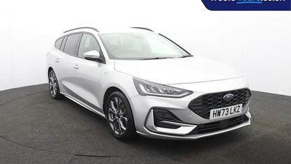 Używany Ford Focus ST-Line 125 KM (91 kW) 2024 Srebrny Kombi