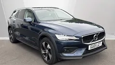 Used 2021 Volvo V60 CC Pro Estate | £28,485 (Fair price)