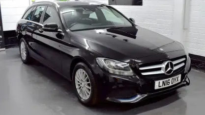 Used Mercedes C220 Executive 170 HP (125 kW) 2016 Black Estate
