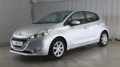 Used Peugeot 208 Active 82 HP (60 kW) 2014 Silver Hatchback