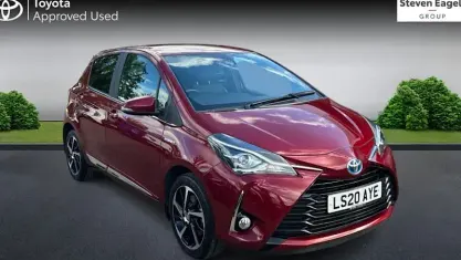 Begagnad Toyota Yaris Hybrid 101 HK (74 kW) 2020 Halvkombi
