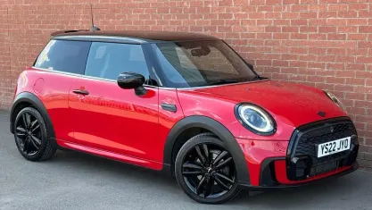 Used Mini Cooper Hatch 136 HP (100 kW) 2022 Red Hatchback