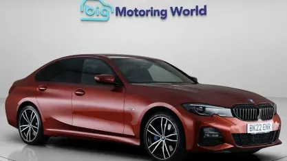 Begagnad BMW 330e M Sport 292 HK (214 kW) 2022 Orange Sedan