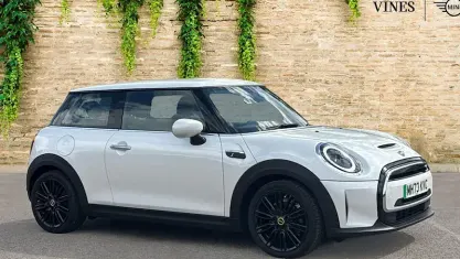 Used Mini Cooper S Level 2 135 kW (184 HP) 2023 White Hatchback