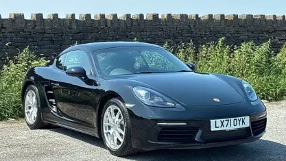 Used Porsche 718 Cayman 300 HP (220 kW) 2021 Black Coupe