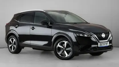 Used Nissan Qashqai N-Connecta 140 HP (102 kW) 2022 Black SUV