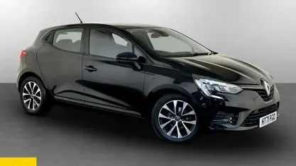 Used Renault Clio Iconic 90 HP (66 kW) 2022 Black Hatchback