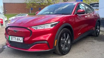 Used Ford Mustang Standard Range 269 HP (197 kW) 2021 Red Hatchback