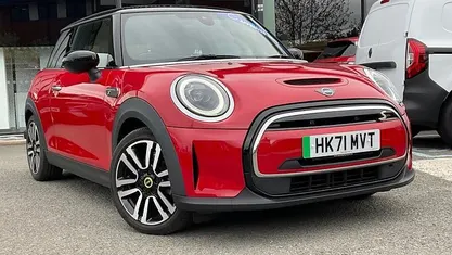 Used Mini Cooper Level 2 135 kW (184 HP) 2023 Hatchback
