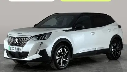 Used Peugeot e-2008 Active 100 kW (136 HP) 2023 White SUV