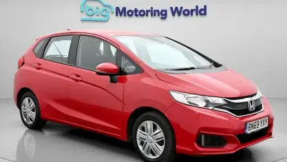 Used Honda Jazz S 102 HP (75 kW) 2019 Red Hatchback