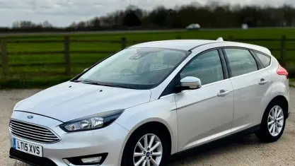 Used Ford Focus Titanium 125 HP (91 kW) 2015 Silver Hatchback