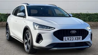 Used Ford Focus Active 125 HP (91 kW) 2023 White Hatchback