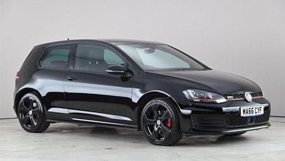 Second-hand VW Golf VII GTI 220 CP (161 kW) 2016 Negru Hatchback