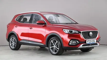 Used MG HS Excite 162 HP (119 kW) 2023 Red SUV