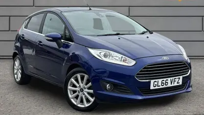 Used Ford Fiesta Titanium 101 HP (74 kW) 2017 Blue Hatchback