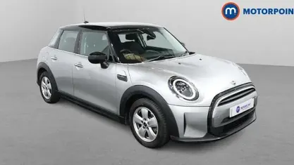 Begagnad Mini Cooper Classic 136 HK (100 kW) 2022 Halvkombi