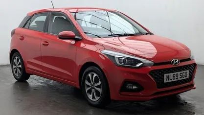 Red Used 2019 Hyundai i20 SE Hatchback | £8,450 (Fair price)