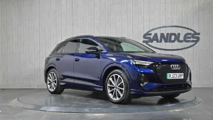 Used Audi Q4 e-tron Comfort 150 kW (204 HP) 2022 Blue SUV