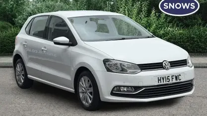 Begagnad VW Polo SE 60 HK (44 kW) 2015 Vit Halvkombi
