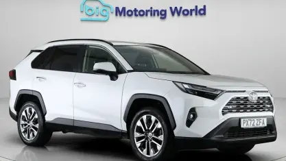 Usado Toyota RAV4 222 HP (163 kW) 2025 SUV