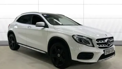 Begagnad Mercedes GLA250 AMG Line Premium Plus 211 HK (155 kW) 2018 Vit SUV