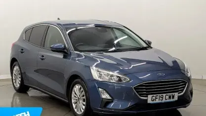 Begagnad Ford Focus Titanium 125 HK (91 kW) 2020 Halvkombi