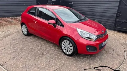 Begagnad Kia Rio 86 HK (63 kW) 2014 Halvkombi