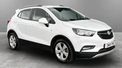 Used Vauxhall Mokka Design Edition 140 HP (102 kW) 2019 White SUV