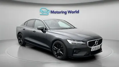Käytetty Volvo S60 R-Design 250 HP (183 kW) 2019 Harmaa Sedan