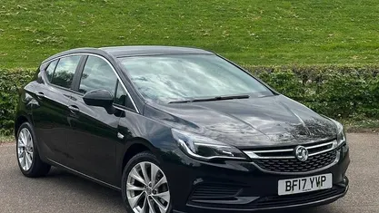 Used Vauxhall Astra Design Edition 105 HP (77 kW) 2017 Hatchback