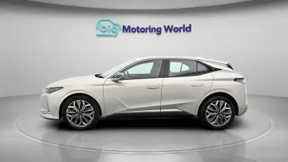 Used DS Automobiles DS4 Trocadero 131 HP (96 kW) 2022 White SUV