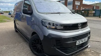 Gebraucht Vauxhall Vivaro 120 PS (88 kW) 2026 Van / Kleinbus