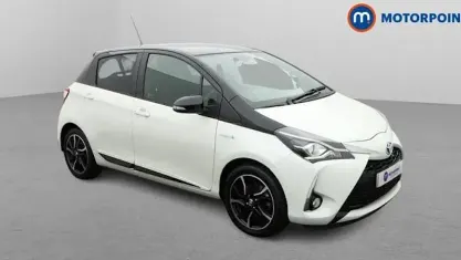 Used Toyota Yaris 111 HP (81 kW) 2018 White Hatchback