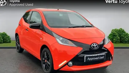 Used Toyota Aygo X-cite 69 HP (50 kW) 2014 Orange Hatchback