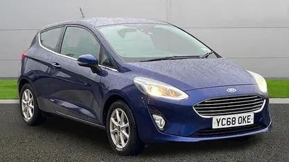 Used Ford Fiesta Zetec 101 HP (74 kW) 2018 Blue Hatchback