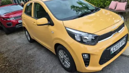 Used Kia Picanto 67 HP (49 kW) 2023 Yellow Hatchback