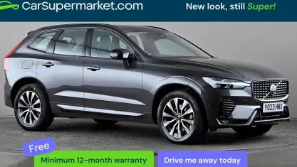 Usado Volvo XC60 Plus 250 HP (183 kW) 2023 Cinzento SUV