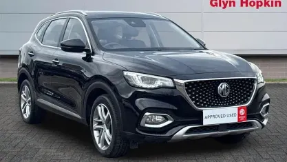 Second-hand MG HS Excite 162 CP (119 kW) 2023 Negru SUV