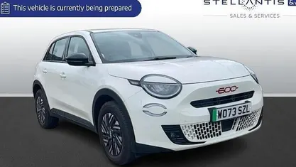 Used Fiat 600E Red 114 kW (156 HP) 2024 Hatchback