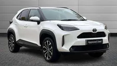 White Used 2024 Toyota Yaris Hybrid Design SUV | £22,895 (Fair price)