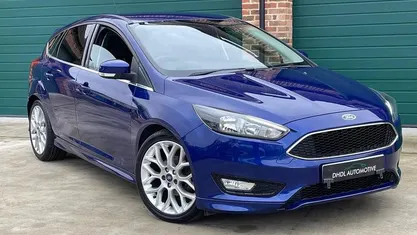 Used Ford Focus Zetec 120 HP (88 kW) 2016 Hatchback