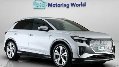 Begagnad Audi Q4 e-tron S-Line 150 kW (204 HK) 2023 Vit SUV