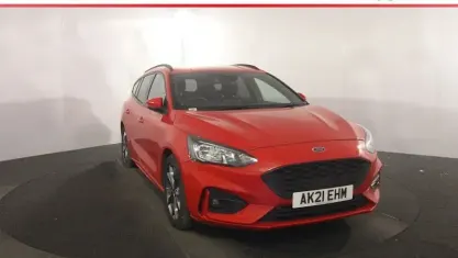 Used Ford Focus ST-Line 120 HP (88 kW) 2021 Red Estate