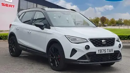 Novo Seat Arona Black Edition 116 HP (85 kW) 2025 Branco SUV