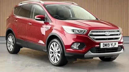 Used Ford Kuga Titanium 182 HP (133 kW) 2019 Red SUV
